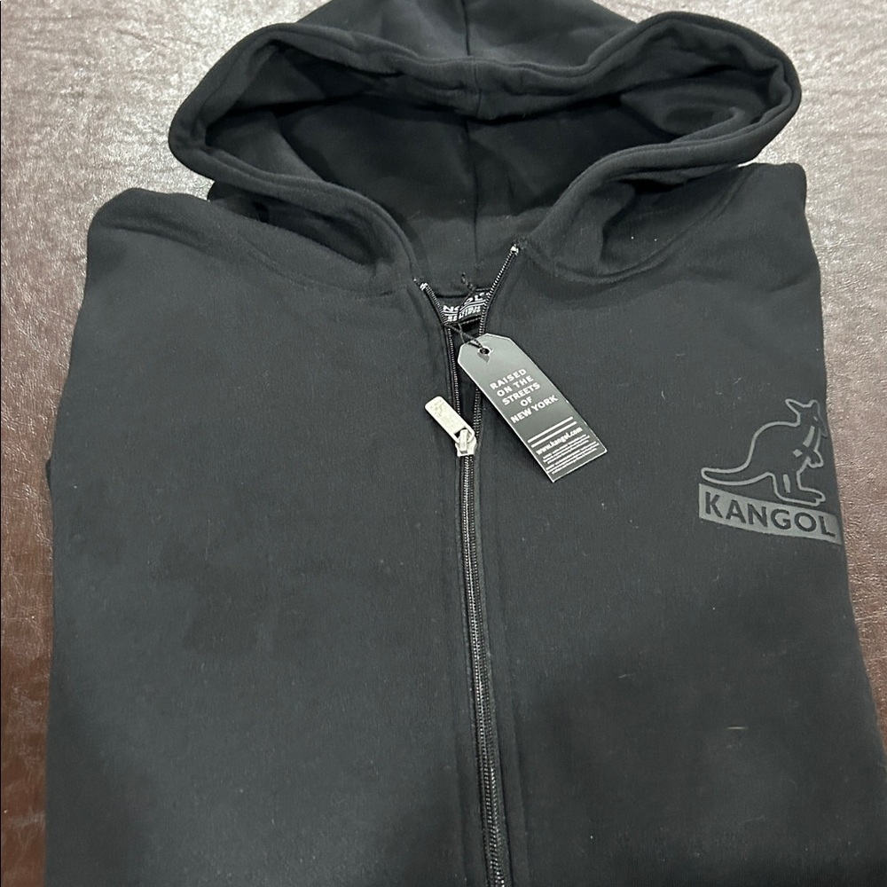 Kangol zip up hoodie!!! 🔥🔥🔥